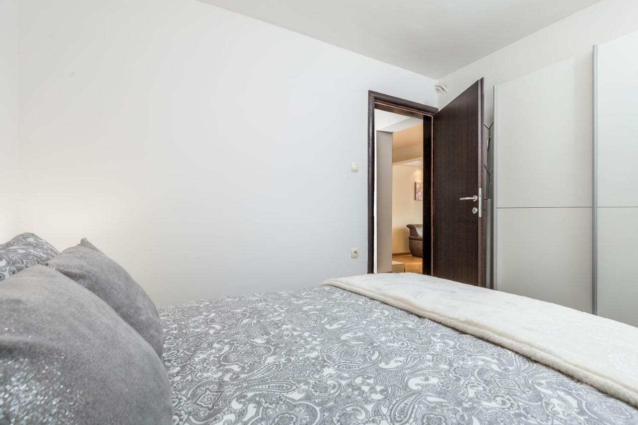 Appartement Apartman Javor à Otočac Extérieur photo
